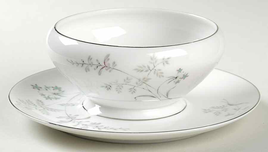 Maureen Gravy Boat with Attached Underplate by Jyoto-1