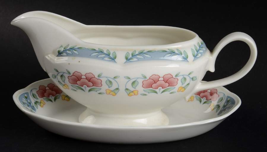 Mayfair Gravy Boat & Underplate/Relish by Johnson Brothers-1