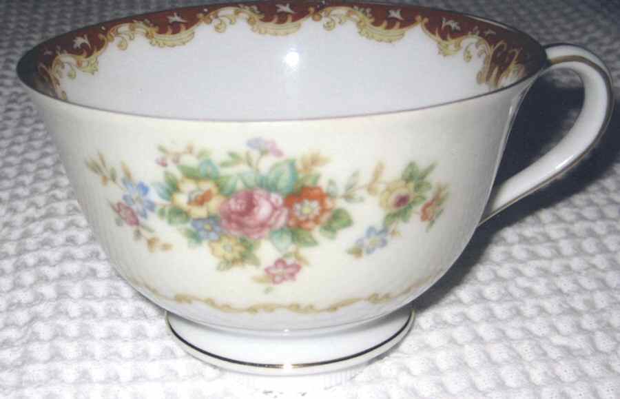 JYO24 Footed Cup by Jyoto-1