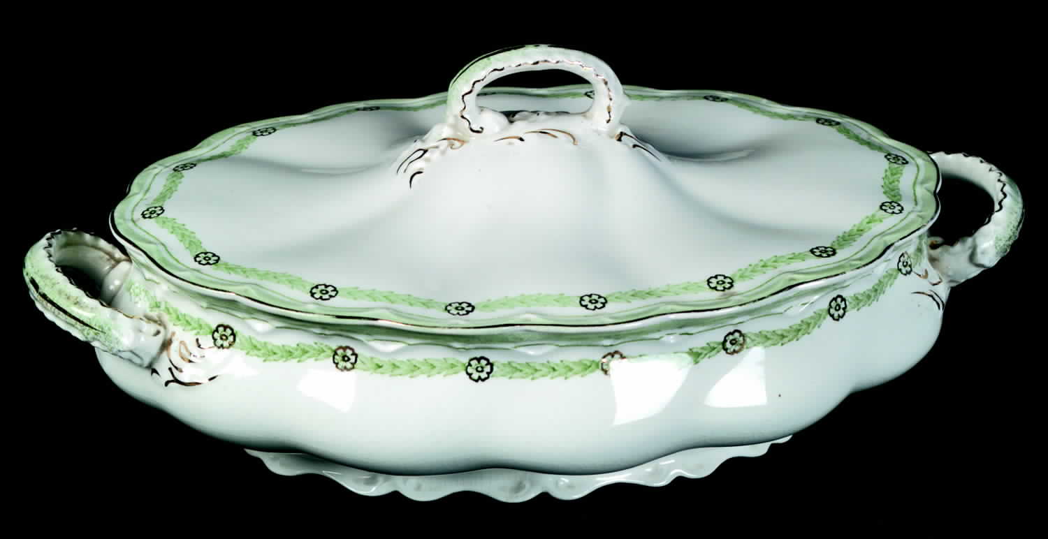 The Malvern (Elite) Oval Covered Vegetable by Johnson Brothers-1