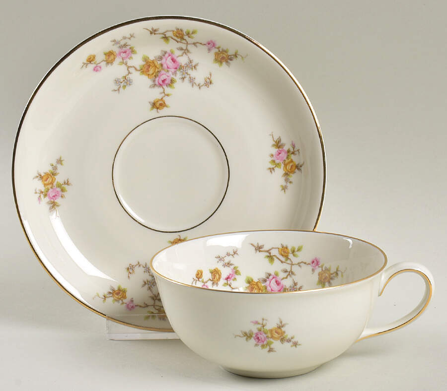 E628 Flat Cup & Saucer Set by Johann Haviland-1