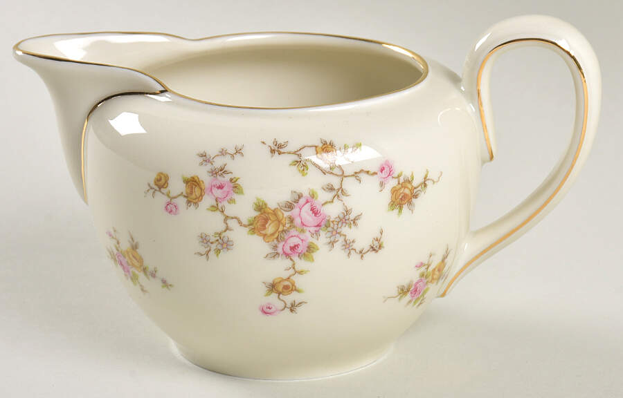 E628 Creamer by Johann Haviland-1
