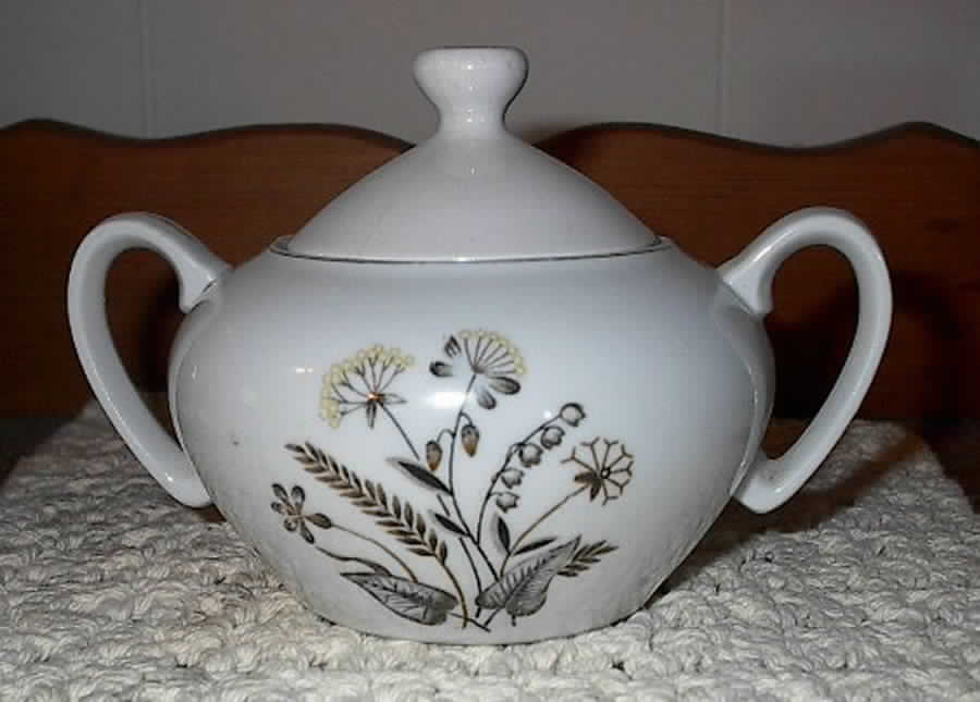 Fantasy (Floral Center) Sugar Bowl & Lid by Japan-1