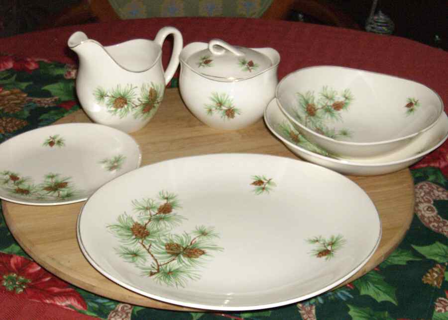 JB371 Creamer by Johnson Brothers-1