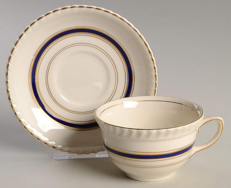 JB387 Flat Cup & Saucer Set by Johnson Brothers-1