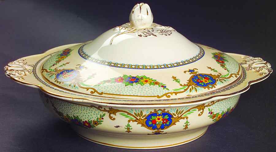 The Barclay Round Covered Vegetable by George Jones & Sons-1