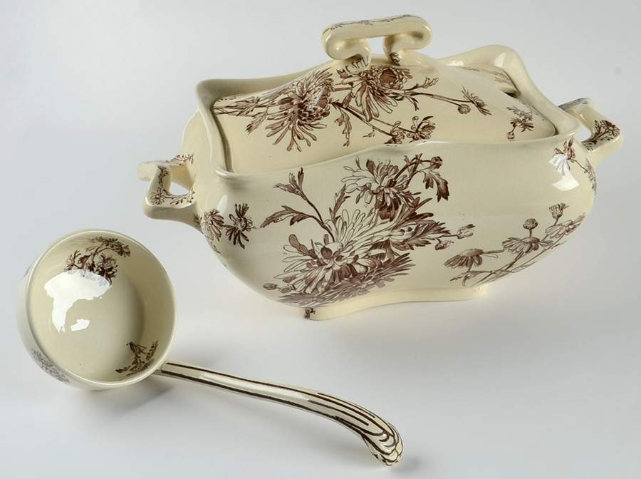 Chrysanthemum Tureen & Lid w/Ladle by George Jones & Sons-1