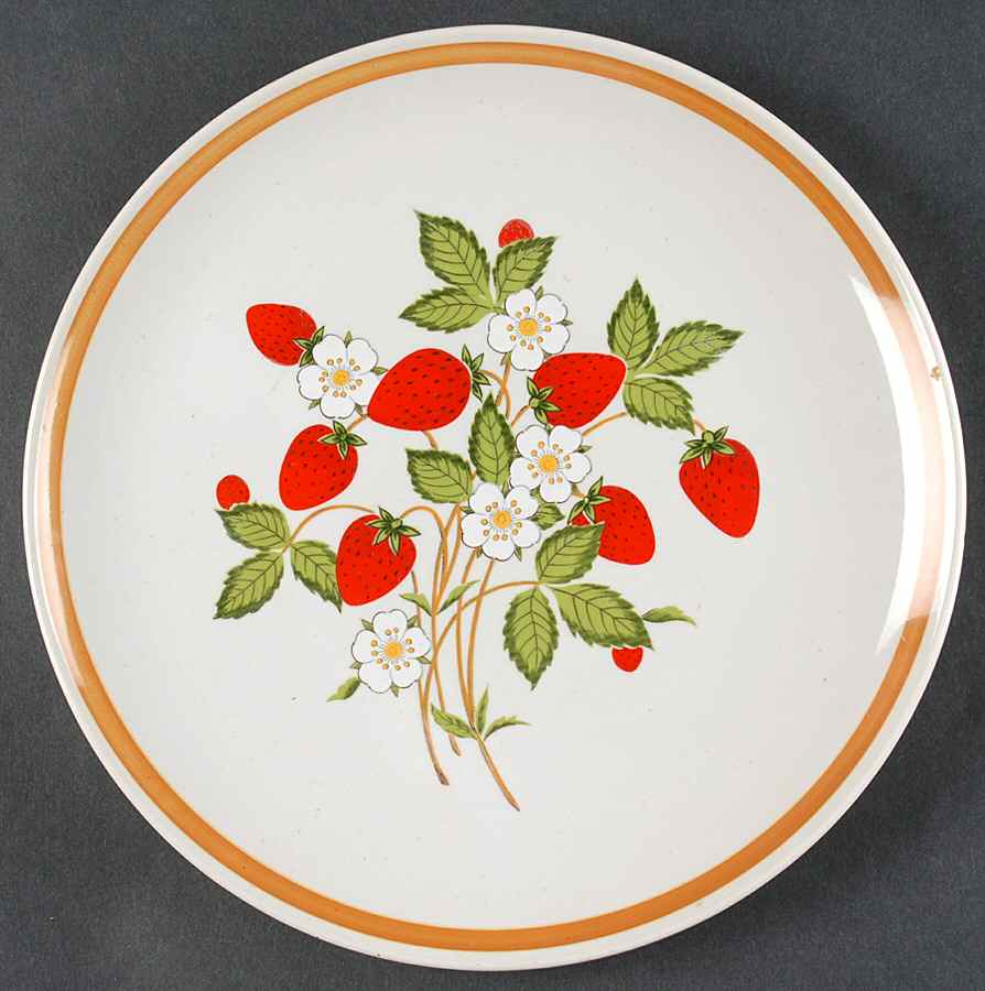 Strawberries N Cream (Coupe Quarter Inch Rim) Luncheon Plate by Japan-1