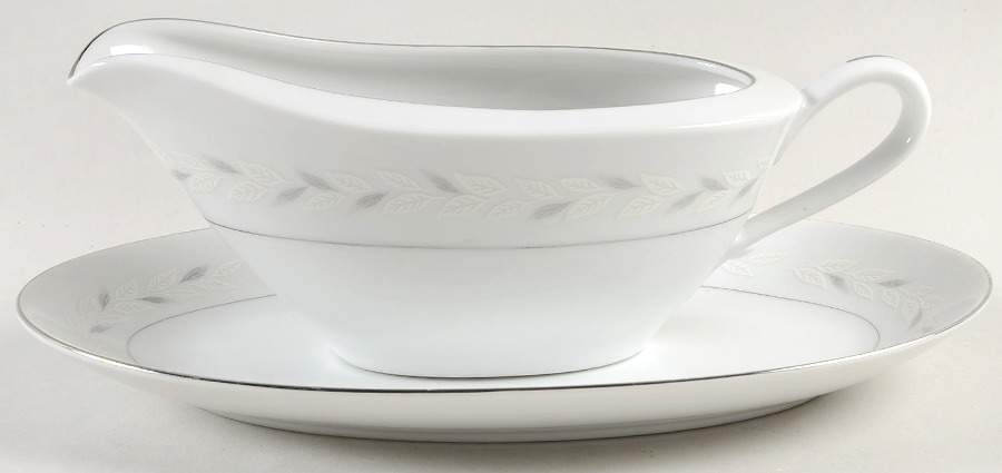 Garland Gravy Boat & Underplate/Relish by M Japan-1