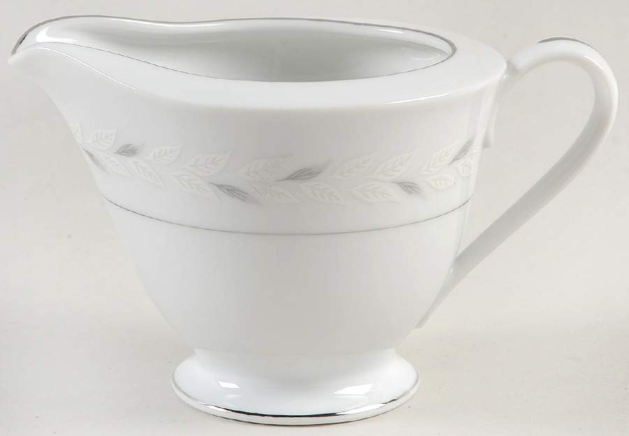 Garland Creamer by M Japan-1