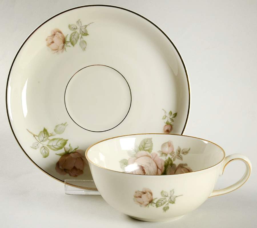 E624 Flat Cup & Saucer Set by Johann Haviland-1
