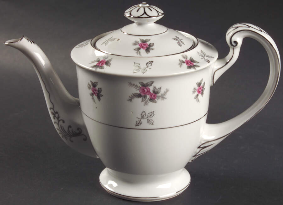 Rosette Teapot & Lid by Japan-1