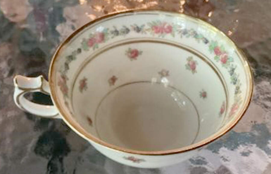 17885 Footed Cup by George Jones & Sons-1
