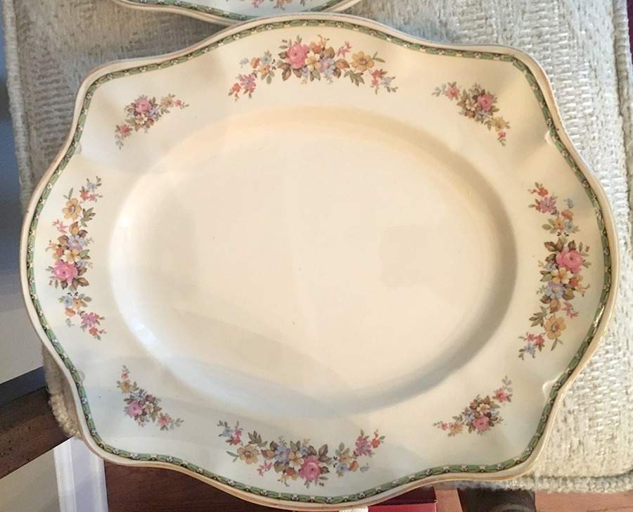 JB447 14" Oval Serving Platter by Johnson Brothers-1