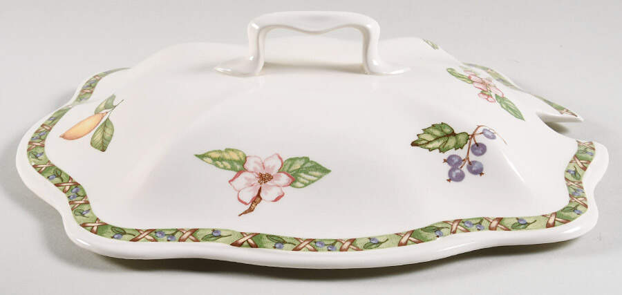 Arcadia (Fruit) Lid for Rectangular Tureen by Johnson Brothers-1