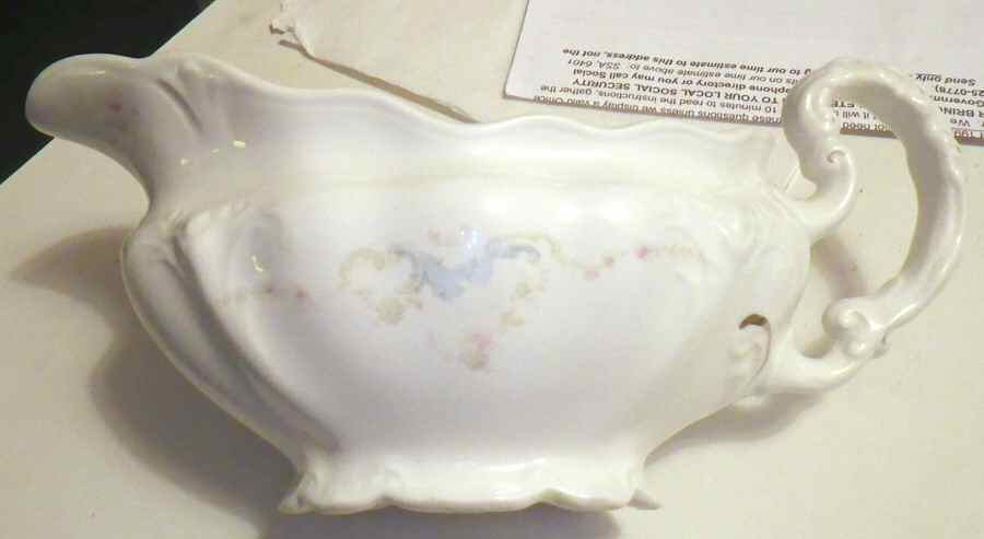 JB444 Gravy Boat by Johnson Brothers-1
