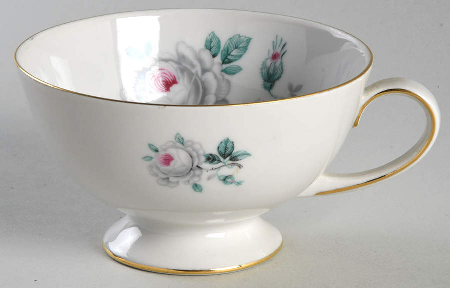JAE63 Footed Cup by Jaeger-1