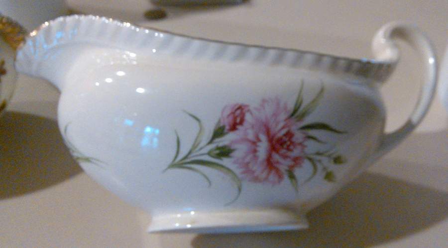 JB453 Gravy Boat by Johnson Brothers-1