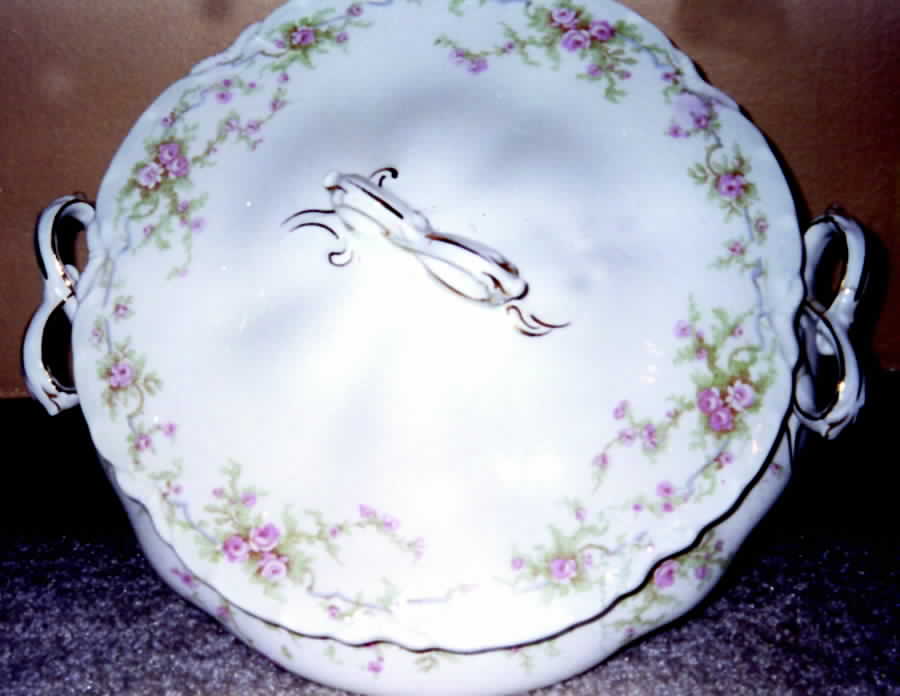 JB460 Round Covered Vegetable by Johnson Brothers-1