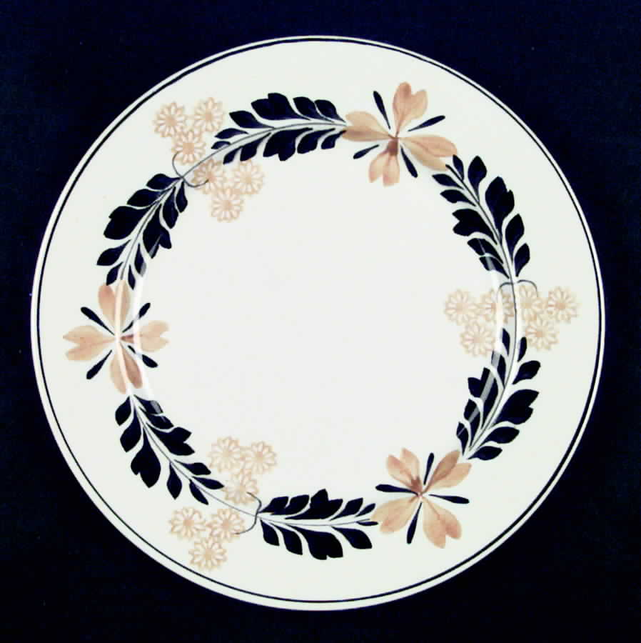 JON33 Luncheon Plate by George Jones & Sons-1