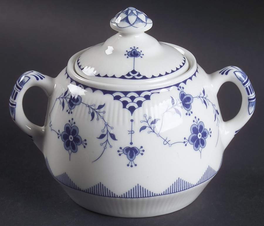 Denmark Blue Sugar Bowl & Lid by Johnson Brothers-1