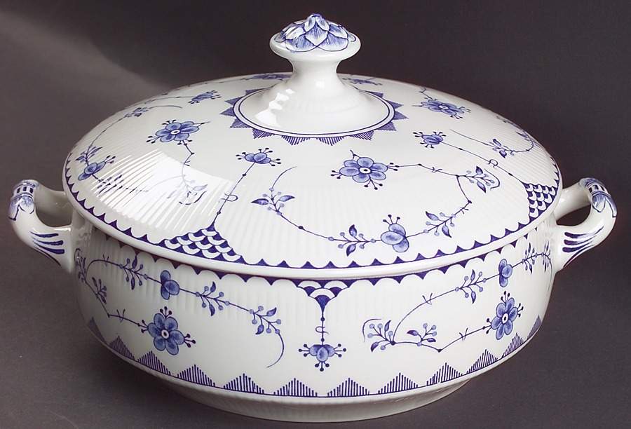 Denmark Blue Round Covered Vegetable by Johnson Brothers-1