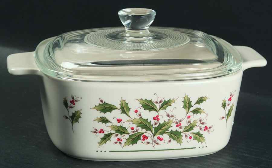 Holly Yuletide 1.5 Quart Square Casserole with Lid by Japan-1