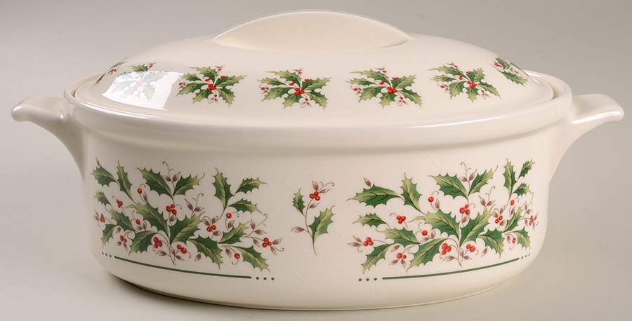 Holly Yuletide 2.25 Qt Round Covered Casserole by Japan-1