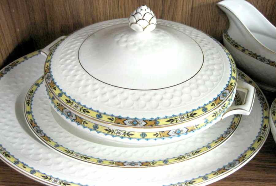 JB492 Round Covered Vegetable by Johnson Brothers-1