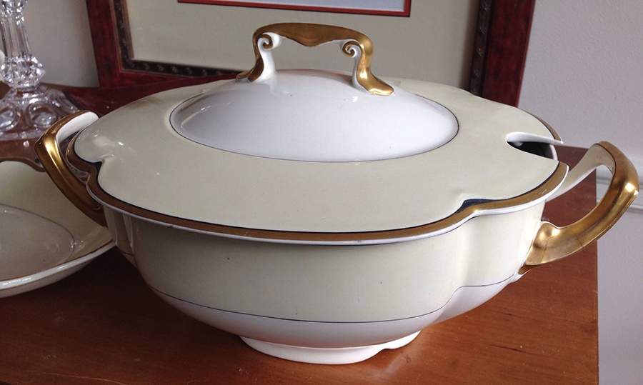 JB500 Tureen &  Lid by Johnson Brothers-1
