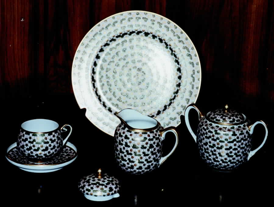 KUT396 Creamer by Kutani-1