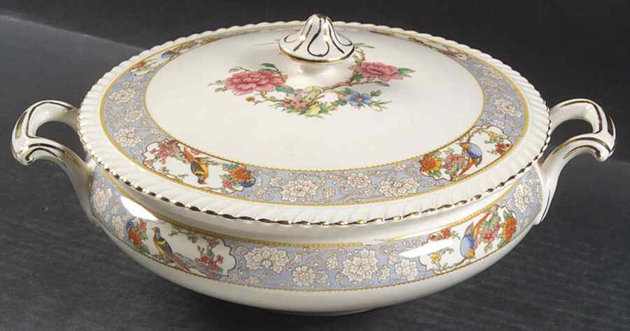 The Vigo (Ribbed, Old English) Round Covered Vegetable by Johnson Brothers-1