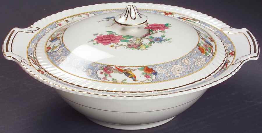 The Vigo (Ribbed, Old English) Round Covered Vegetable by Johnson Brothers-1