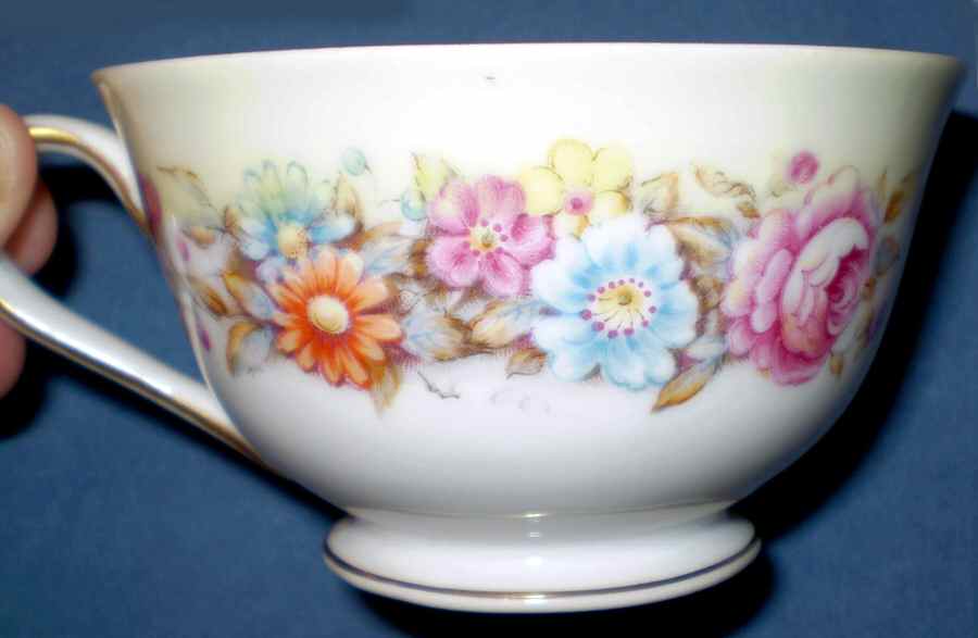 JYO36 Footed Cup by Jyoto-1