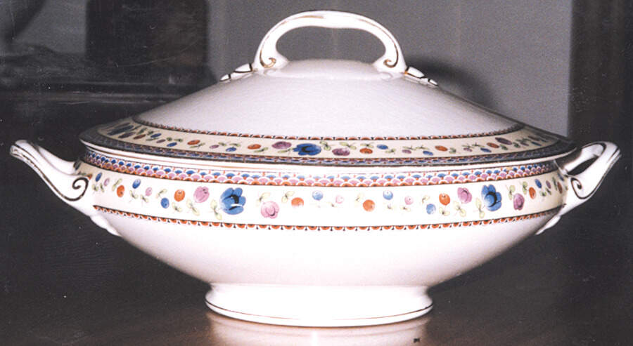 JB529 Round Covered Vegetable by Johnson Brothers-1