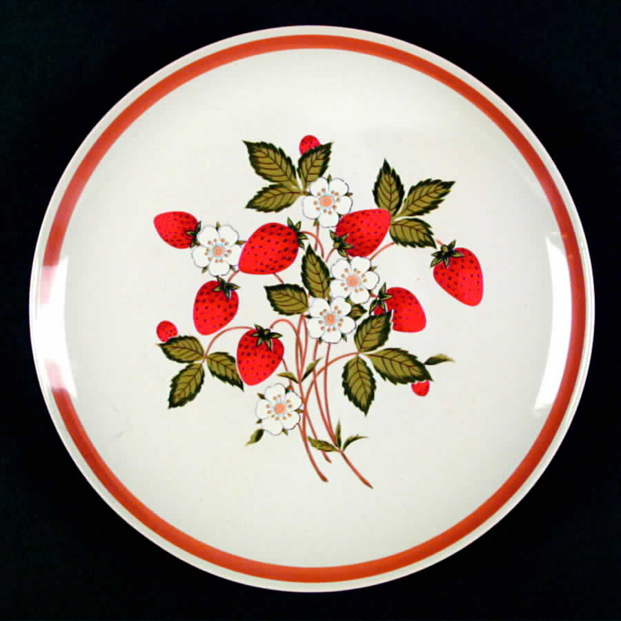 Strawberrie N Cream (Coupe) Luncheon Plate by Japan-1