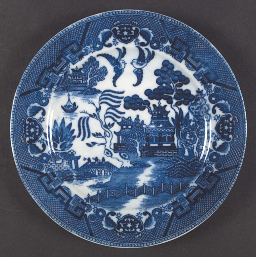 Blue Willow Flow Blue Luncheon Plate by Japan-1