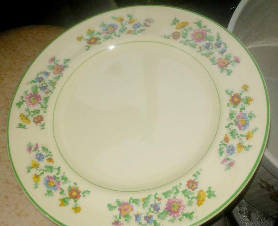 Georgian Nosegay Dinner Plate by Johnson Brothers-1