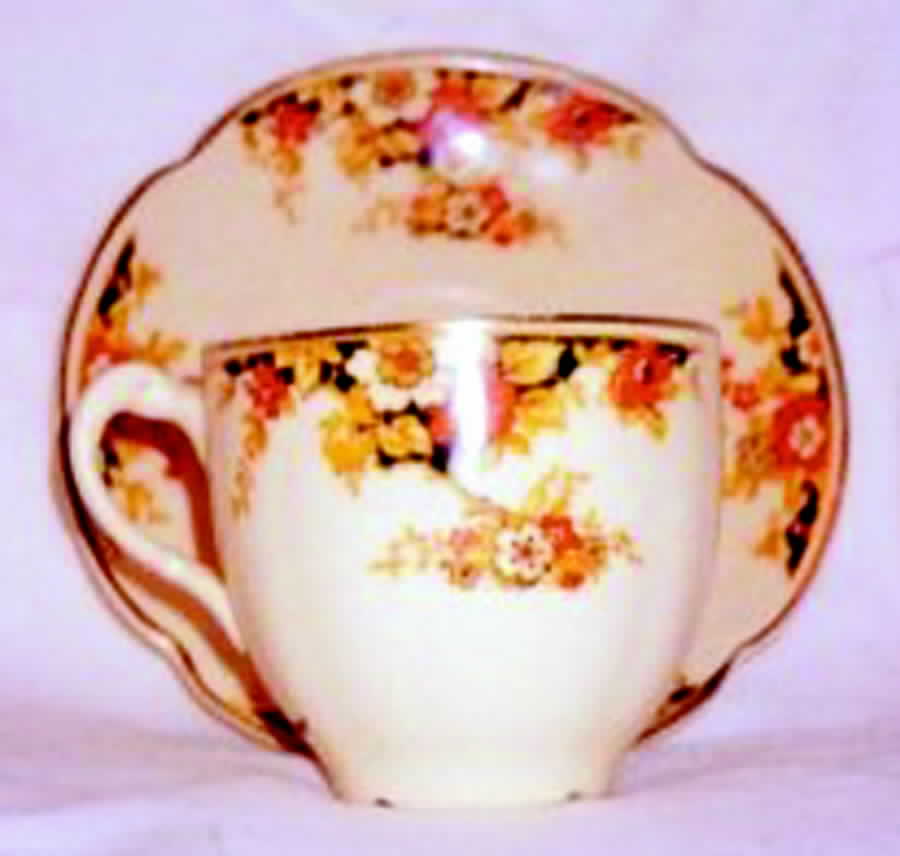 JB538 Flat Cup & Saucer Set by Johnson Brothers-1