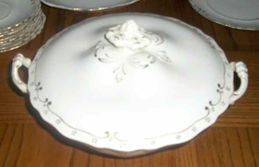 JB547 Round Covered Vegetable by Johnson Brothers-1
