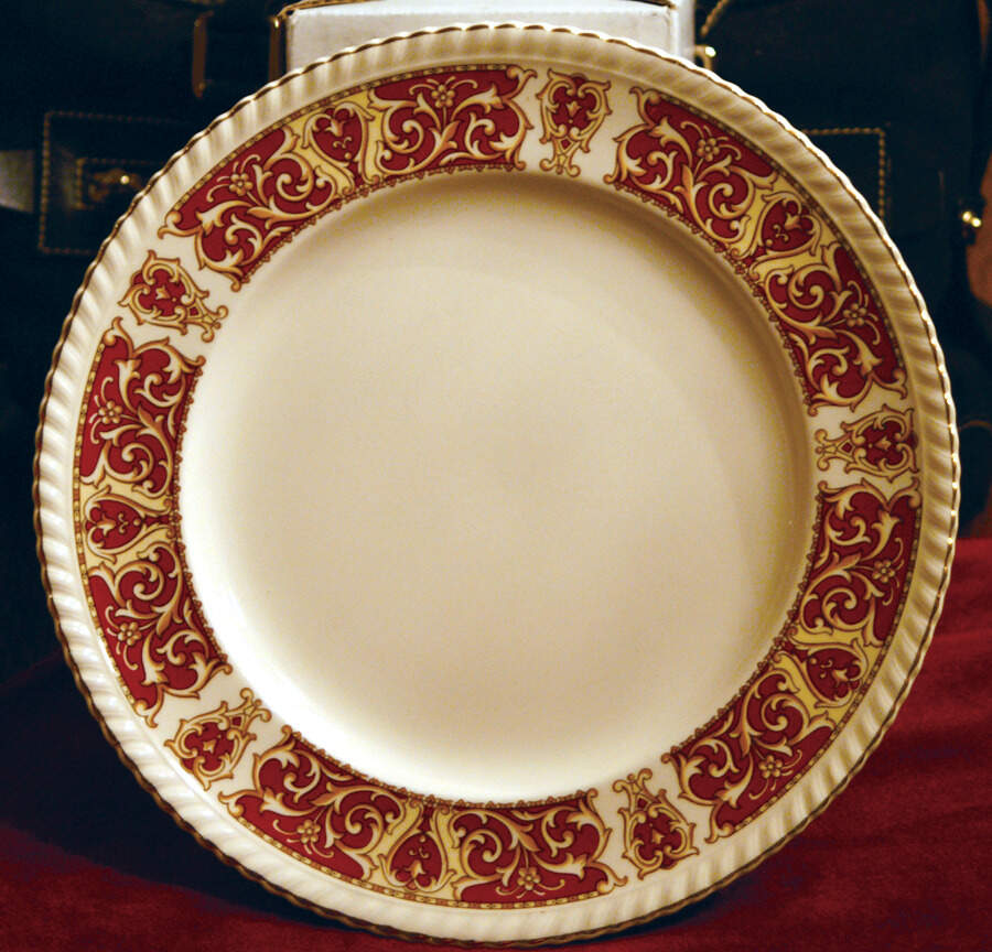 JB553 Dinner Plate by Johnson Brothers-1