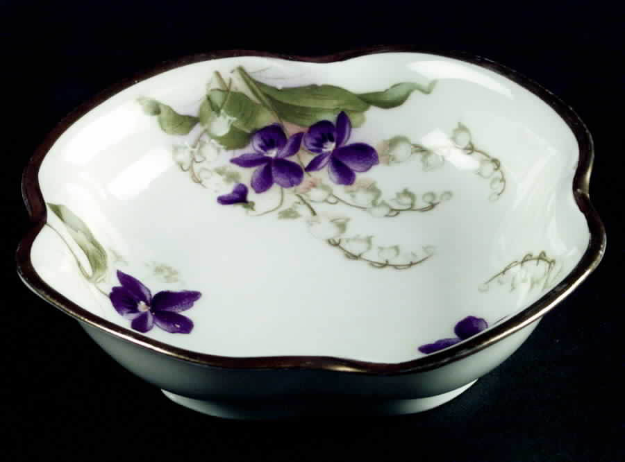 Le Lis De Vallee Fruit/Dessert (Sauce) Bowl by Jaeger-1