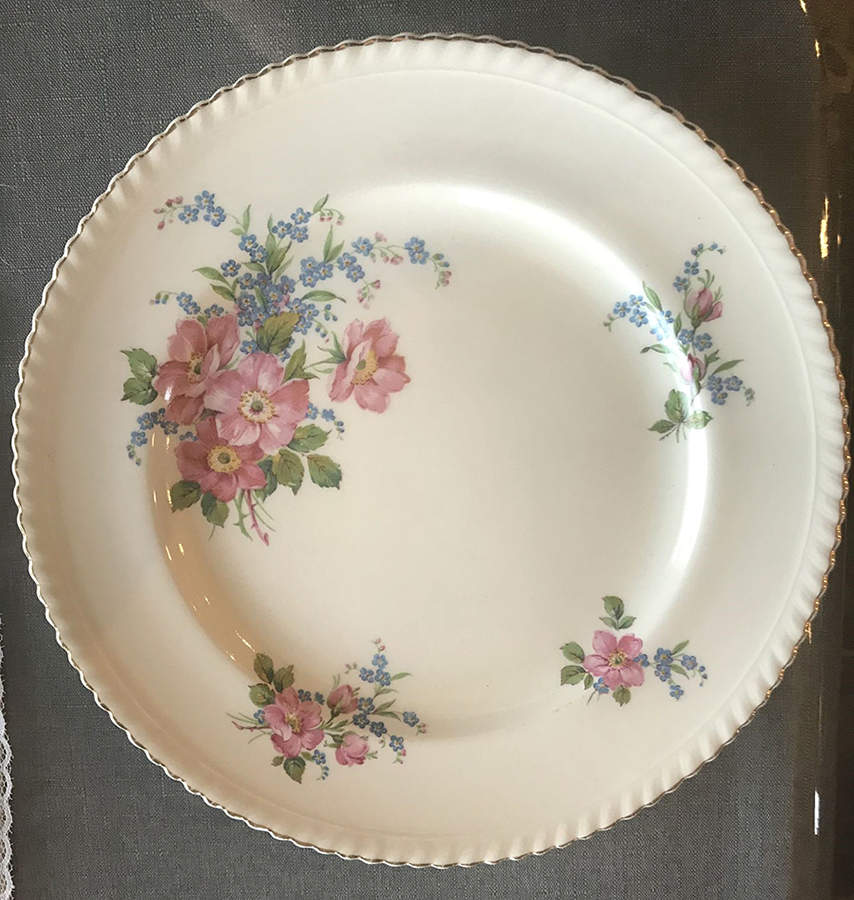 JB568 Dinner Plate by Johnson Brothers-1