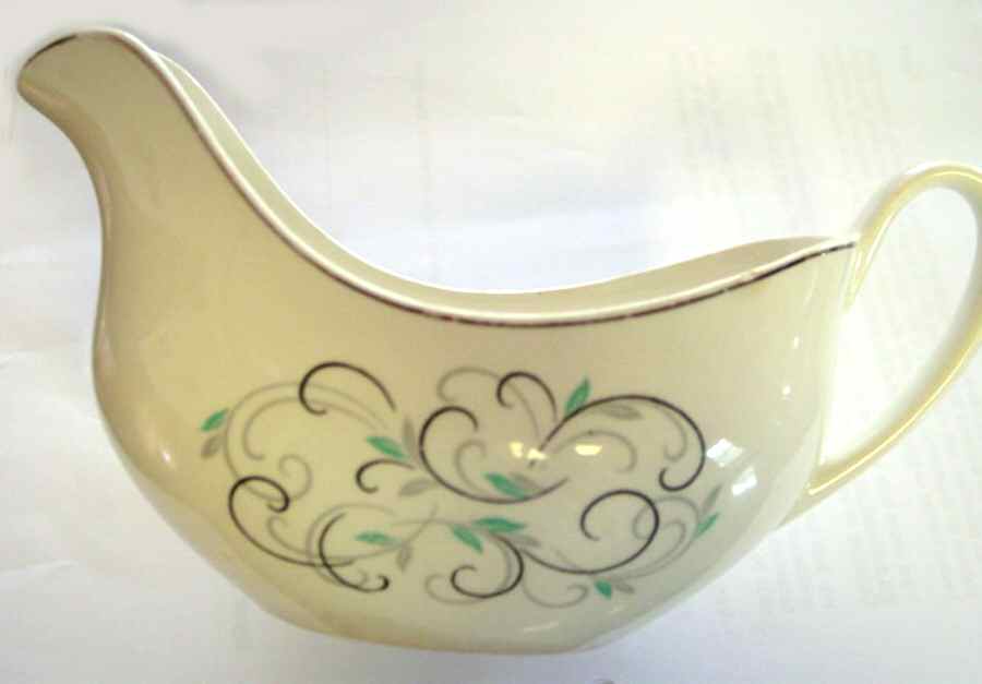 JB577 Gravy Boat by Johnson Brothers-1