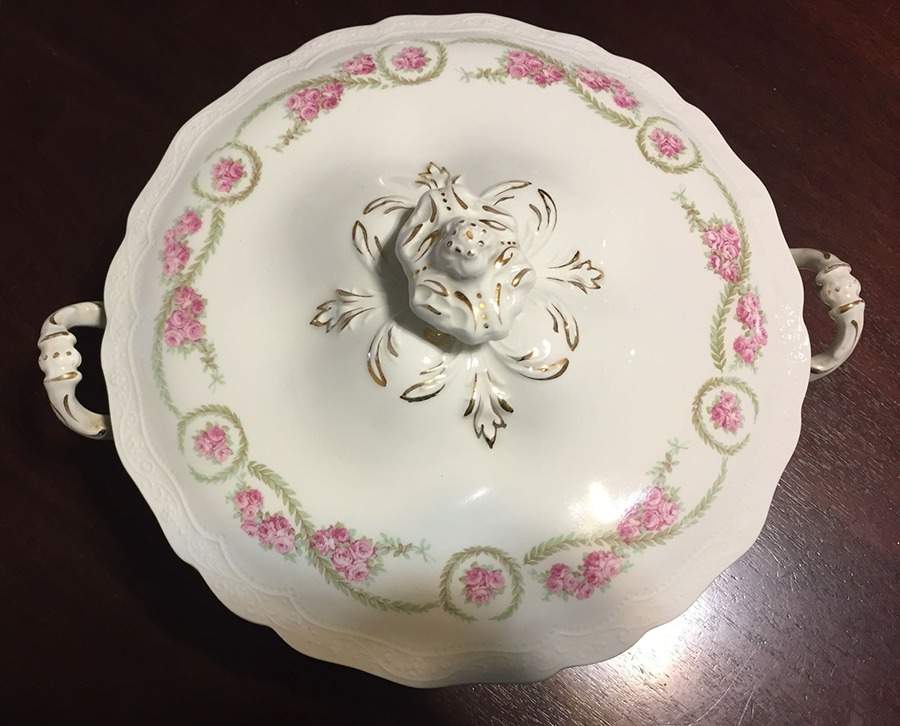 JB592 Round Covered Vegetable by Johnson Brothers-1