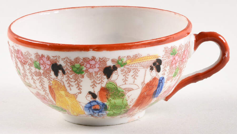 JAP254 Footed Cup by Japan-1