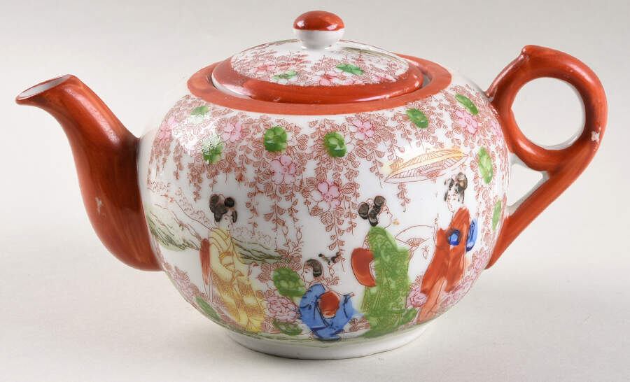 JAP254 Teapot & Lid by Japan-1