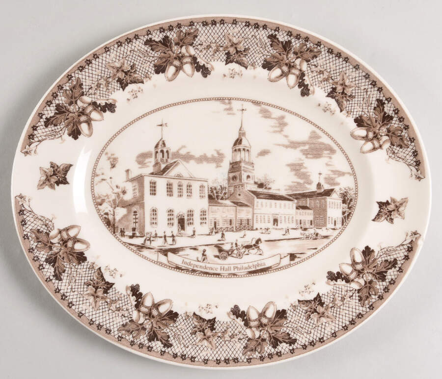 Historic America Brown II (2002, 2003) 12" Oval Serving Platter by Johnson Brothers-1