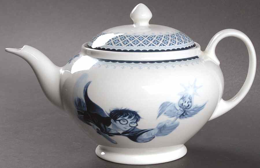 Harry Potter Traditional Teapot & Lid by Johnson Brothers-1