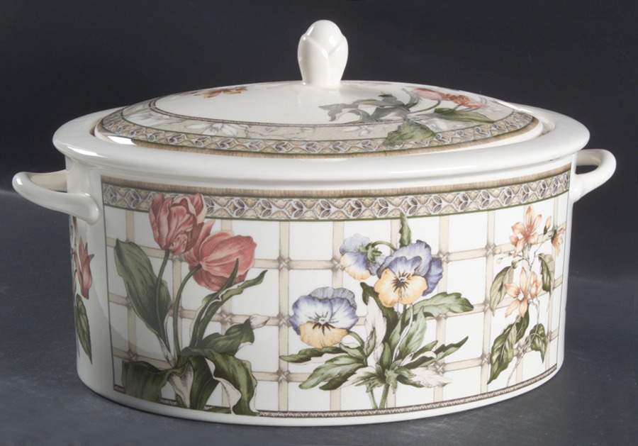 Enchanted Garden Tureen &  Lid by Johnson Brothers-1